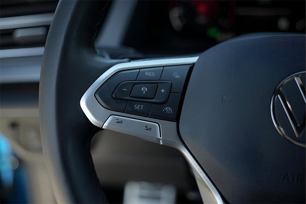 Used 2024 Volkswagen Atlas Cross Sport SEL Premium R-Line image 15