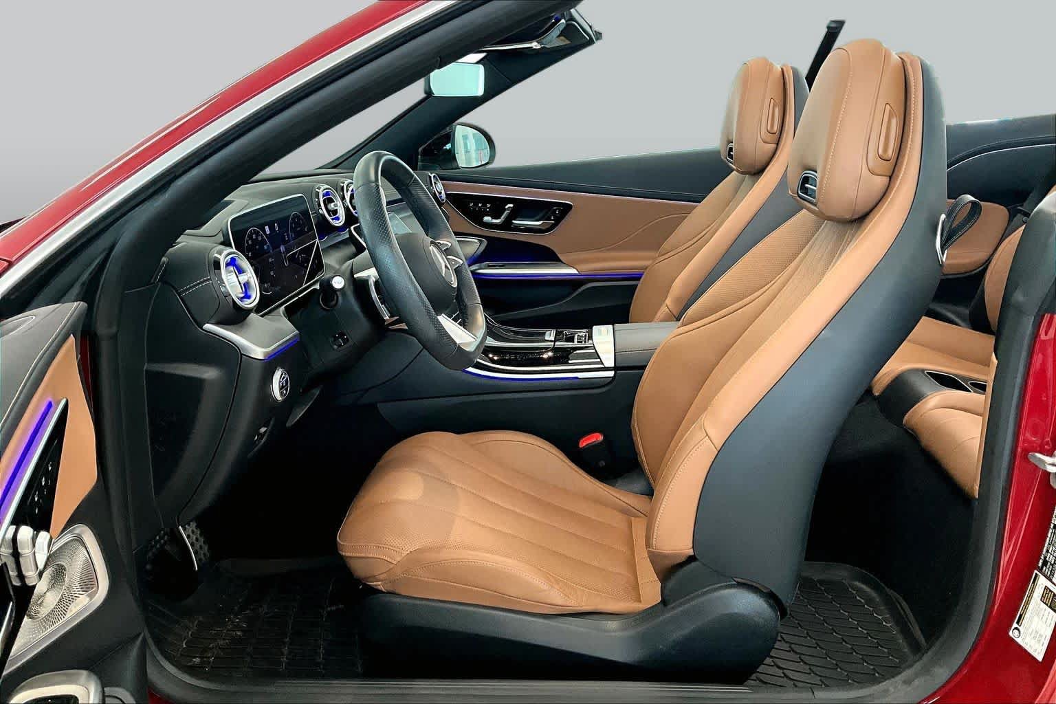 Used 2025 Mercedes-Benz CLE 450 4MATIC Cabriolet image 7