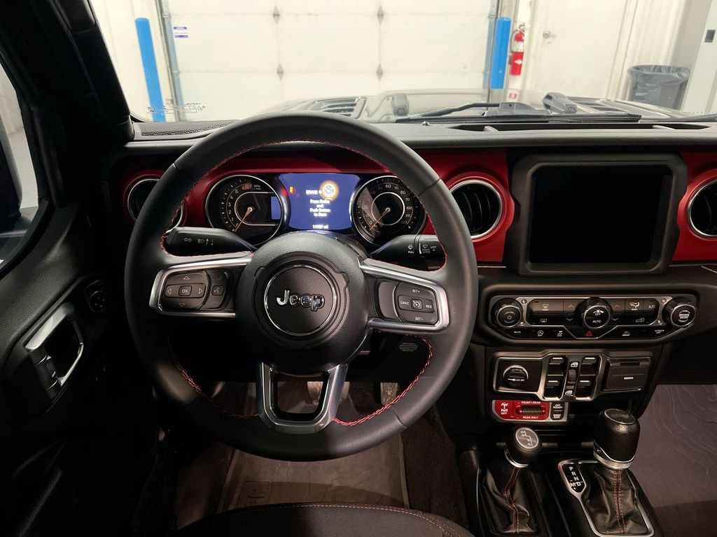 Used 2023 Jeep Wrangler Unlimited Rubicon AWD/4WD image 11