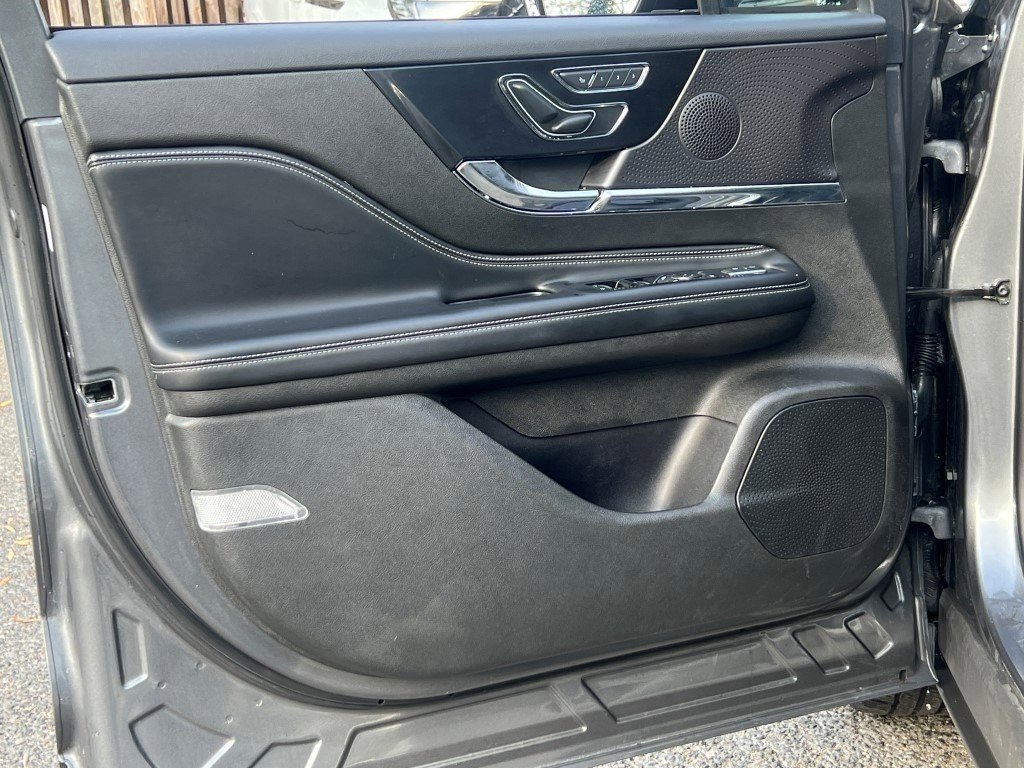 Used 2023 Lincoln Corsair FWD image 15