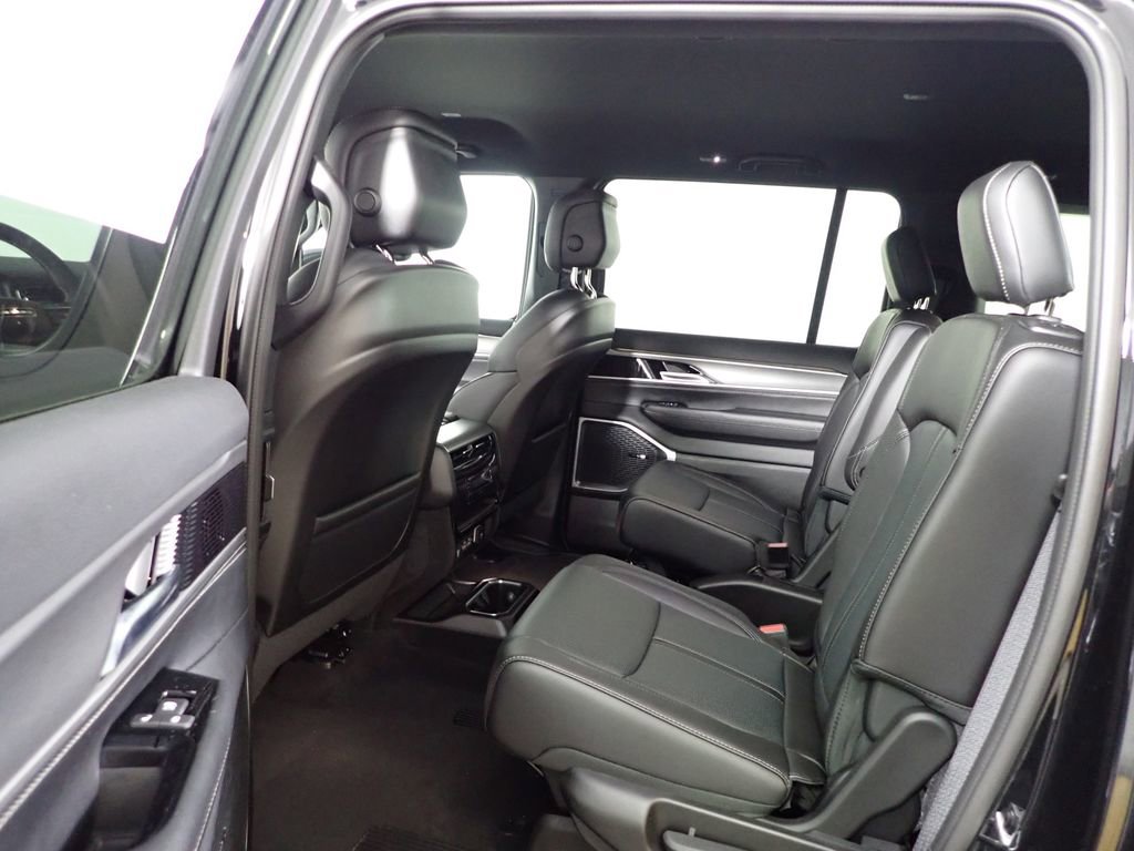 New 2026 Jeep Grand Wagoneer L 4WD image 38