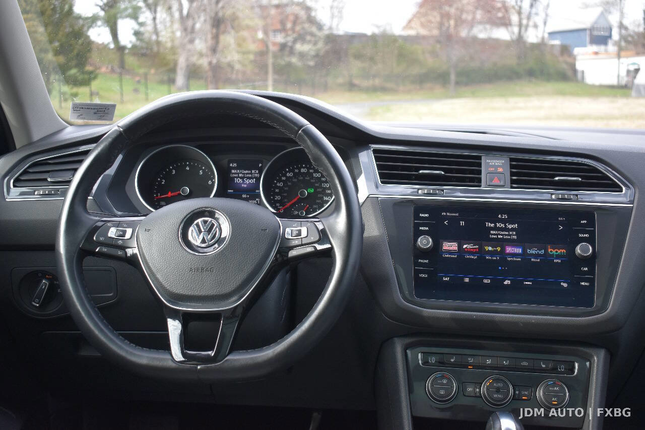 Used 2019 Volkswagen Tiguan SE AWD/4WD image 19