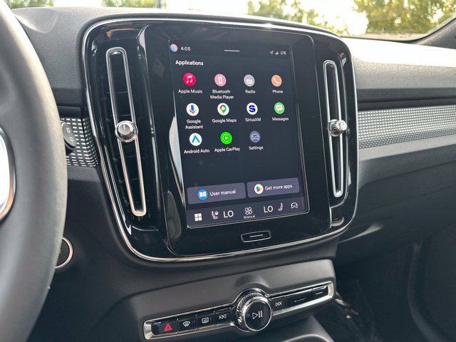Certified 2023 Volvo XC40 B5 Ultimate w/ Climate Package AWD/4WD image 24