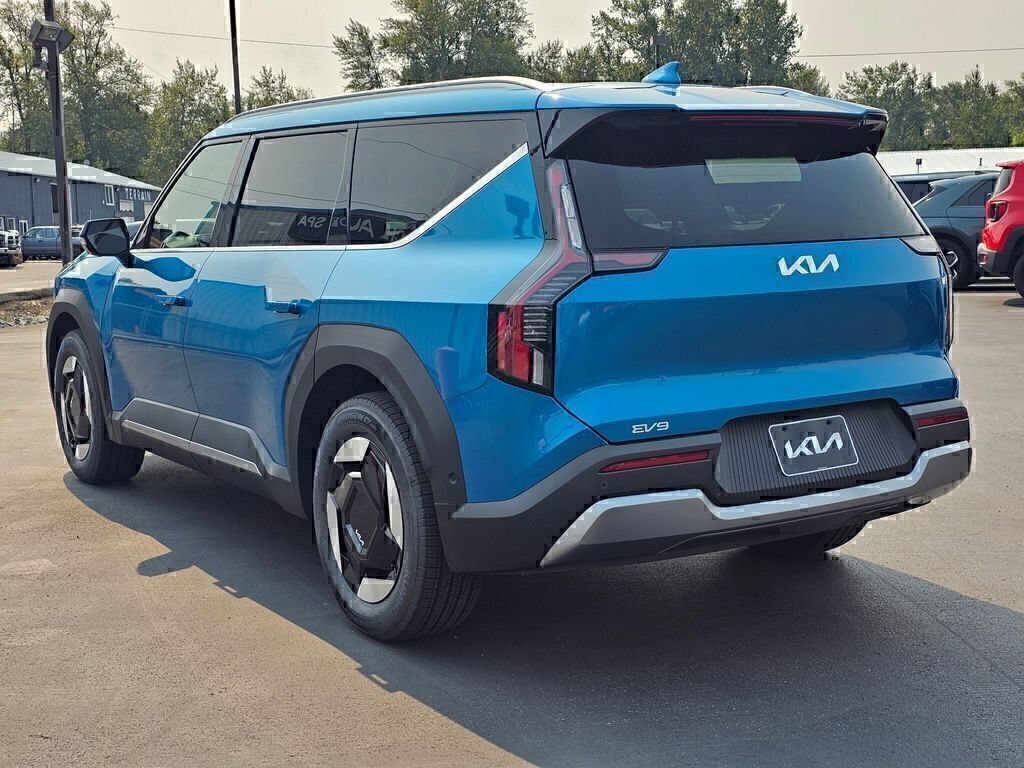 New 2026 Kia EV9 Wind AWD/4WD image 3
