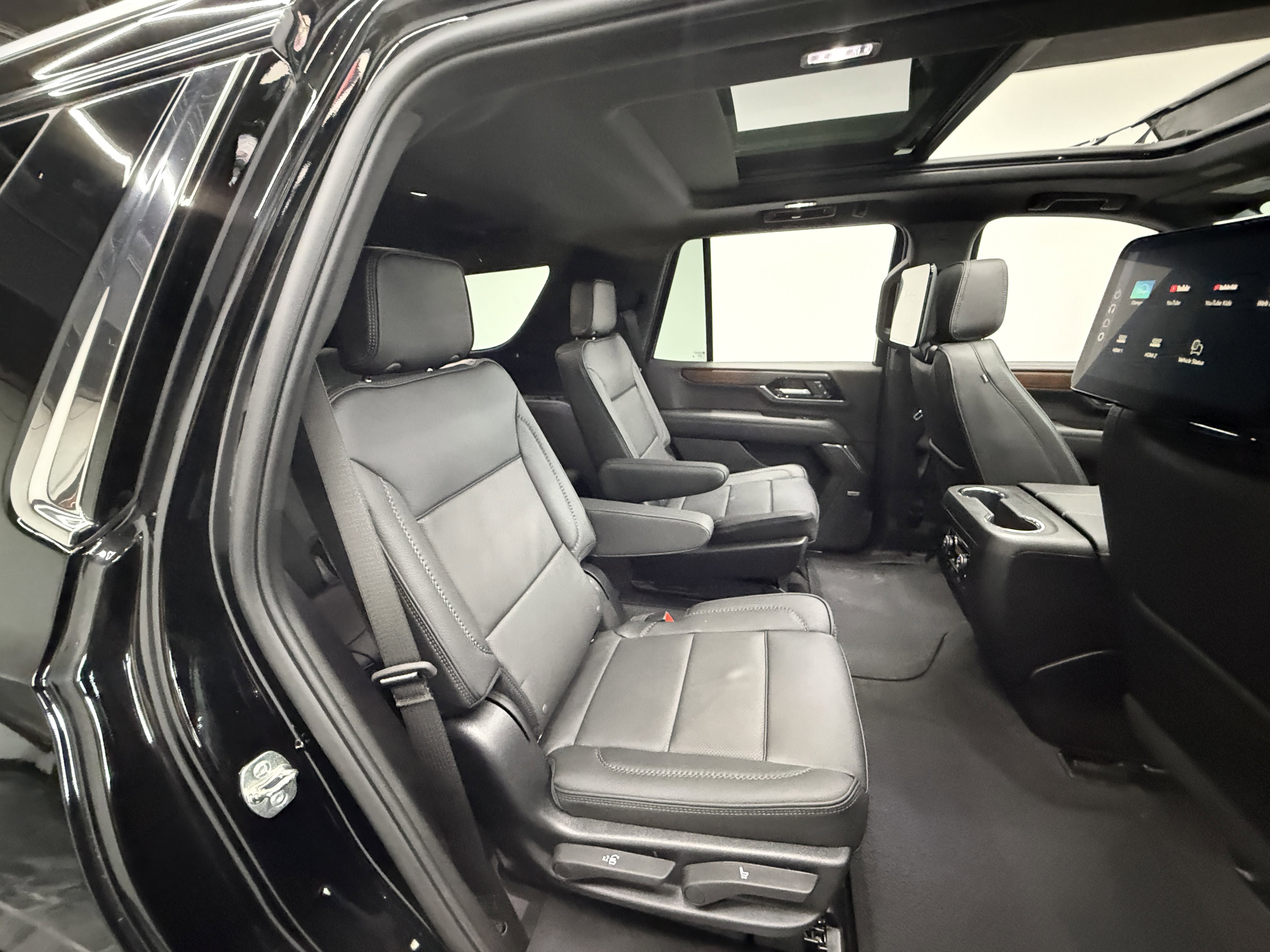 Used 2026 GMC Yukon Denali w/ Denali Reserve Package image 29