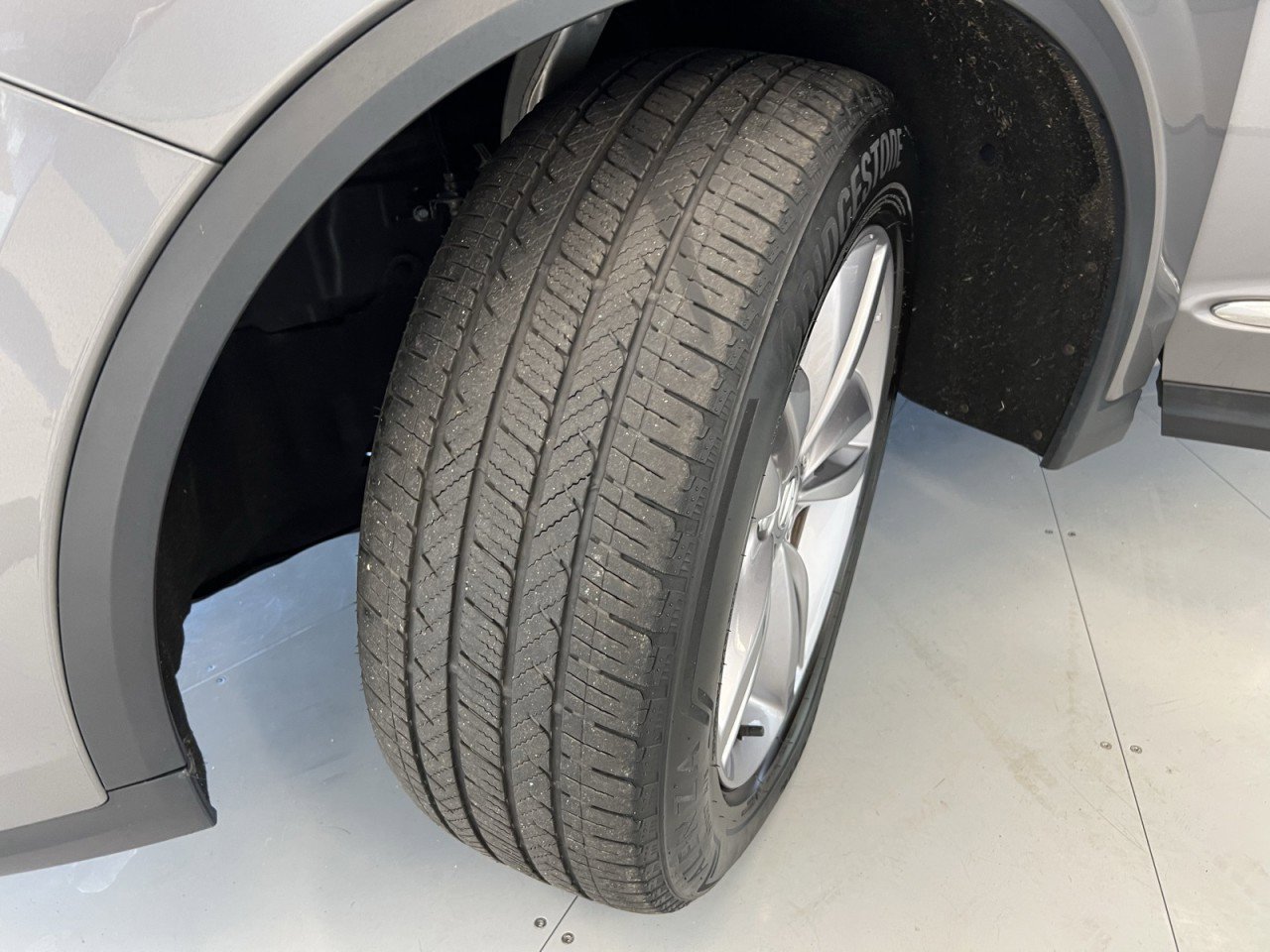 Used 2023 Acura MDX SH-AWD image 55