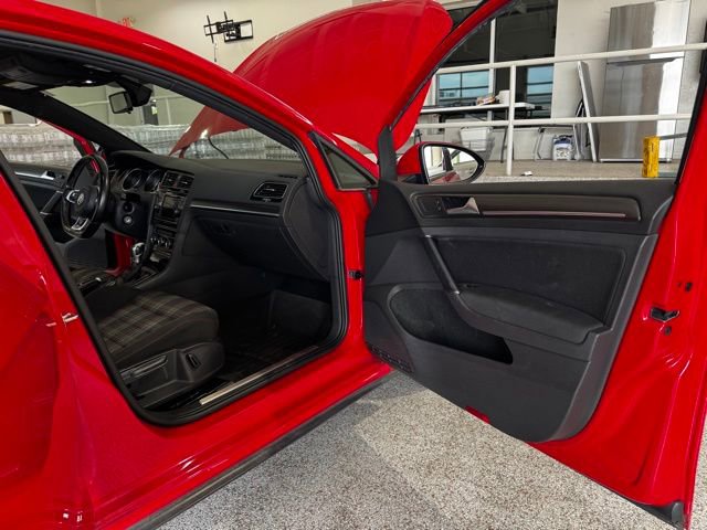 Used 2018 Volkswagen GTI S image 37