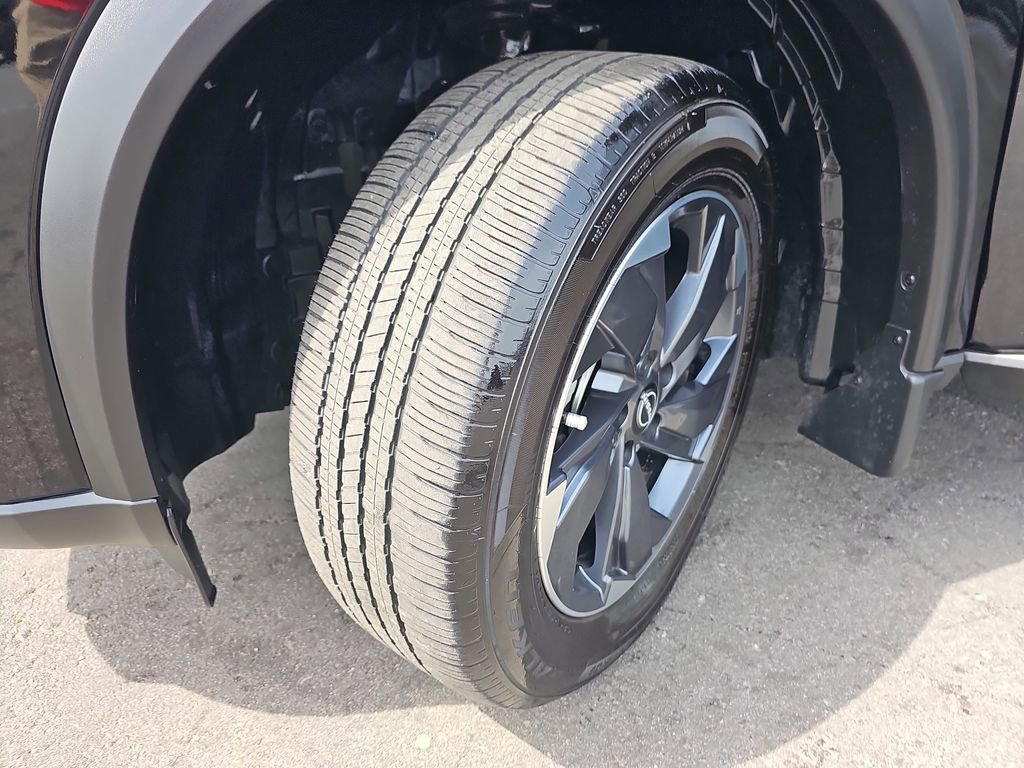 Used 2025 Nissan Rogue SV w/ SV Premium Package image 35