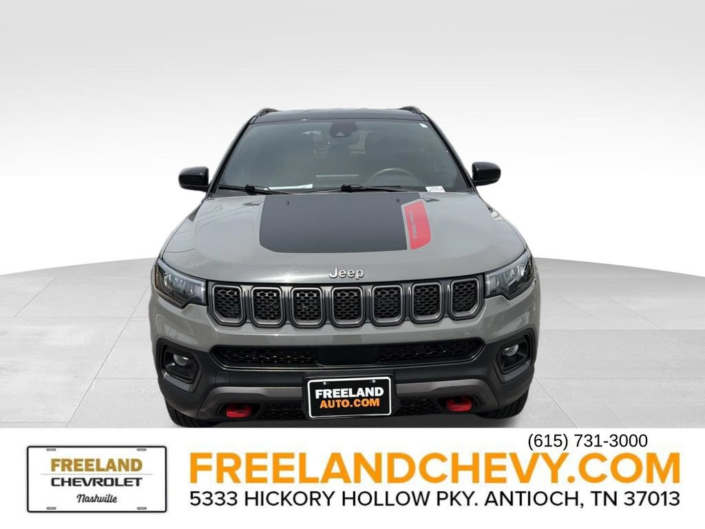 Used 2024 Jeep Compass Trailhawk AWD/4WD image 9