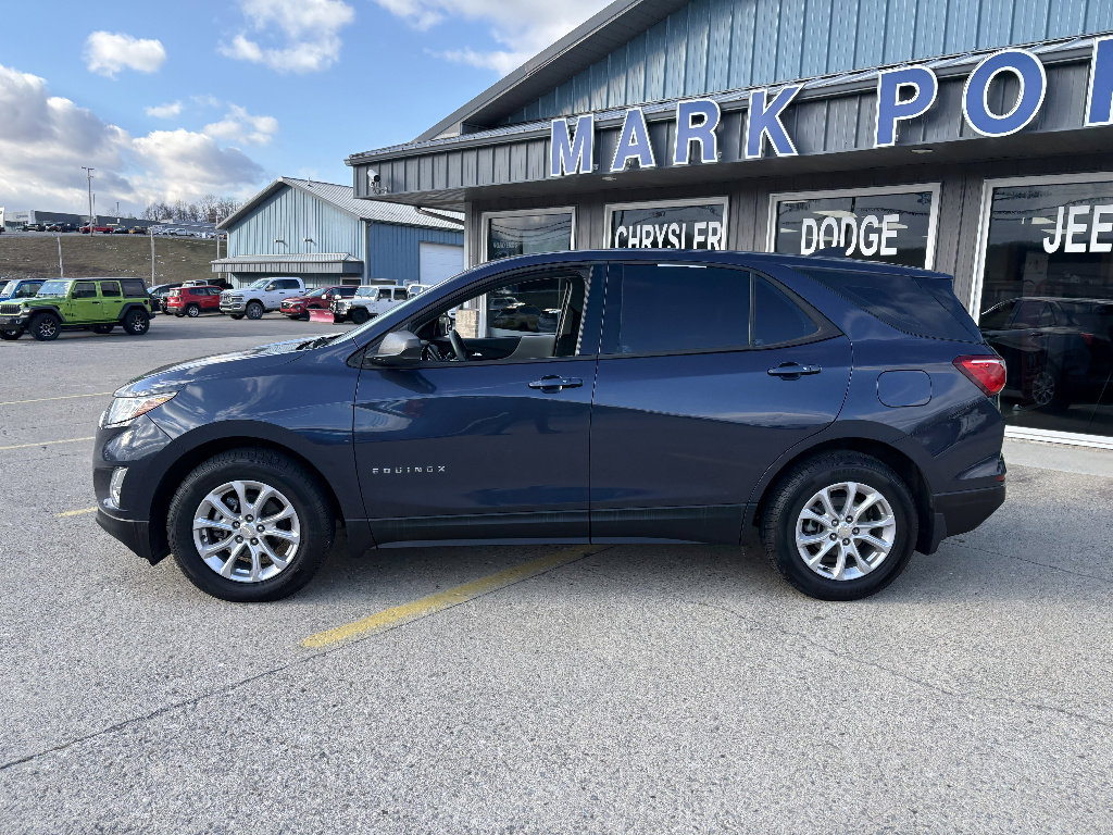 Used 2018 Chevrolet Equinox LS FWD image 2