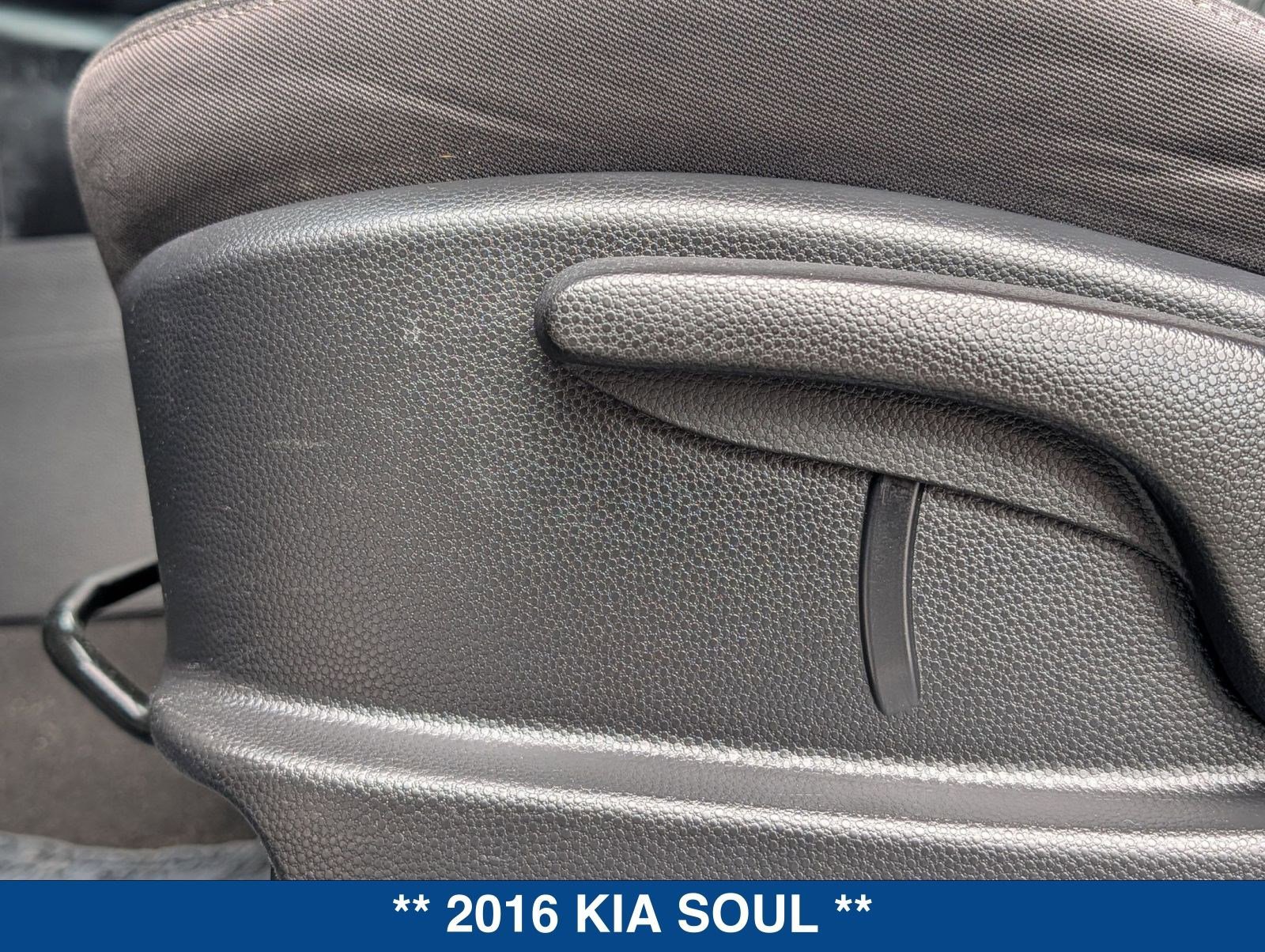 Used 2016 Kia Soul image 22