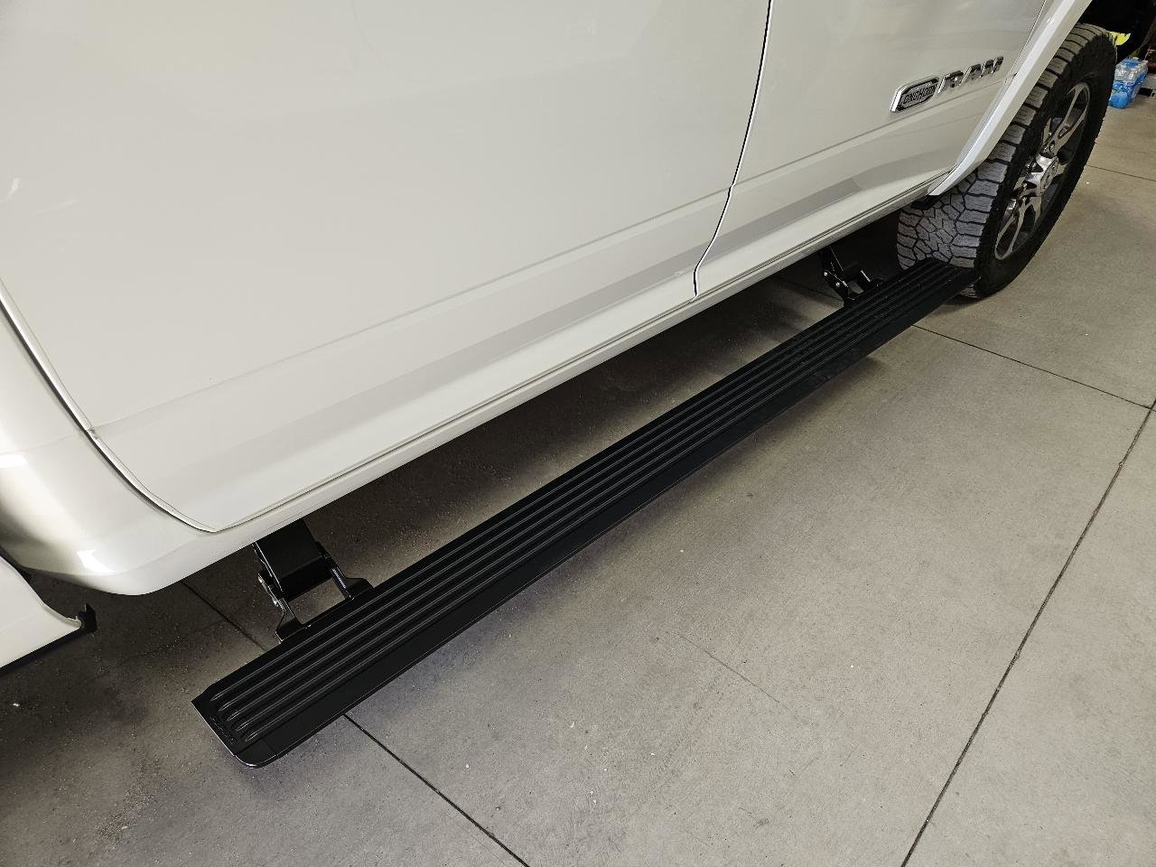 Used 2022 RAM 3500 Limited AWD/4WD image 9