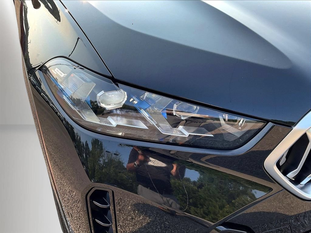 Used 2025 BMW X6 xDrive40i w/ Climate Comfort Package AWD/4WD image 33