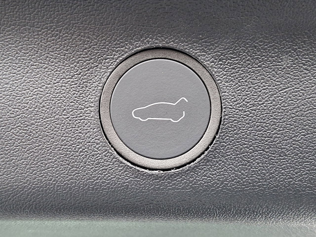 Used 2024 Tesla Model Y Performance image 28