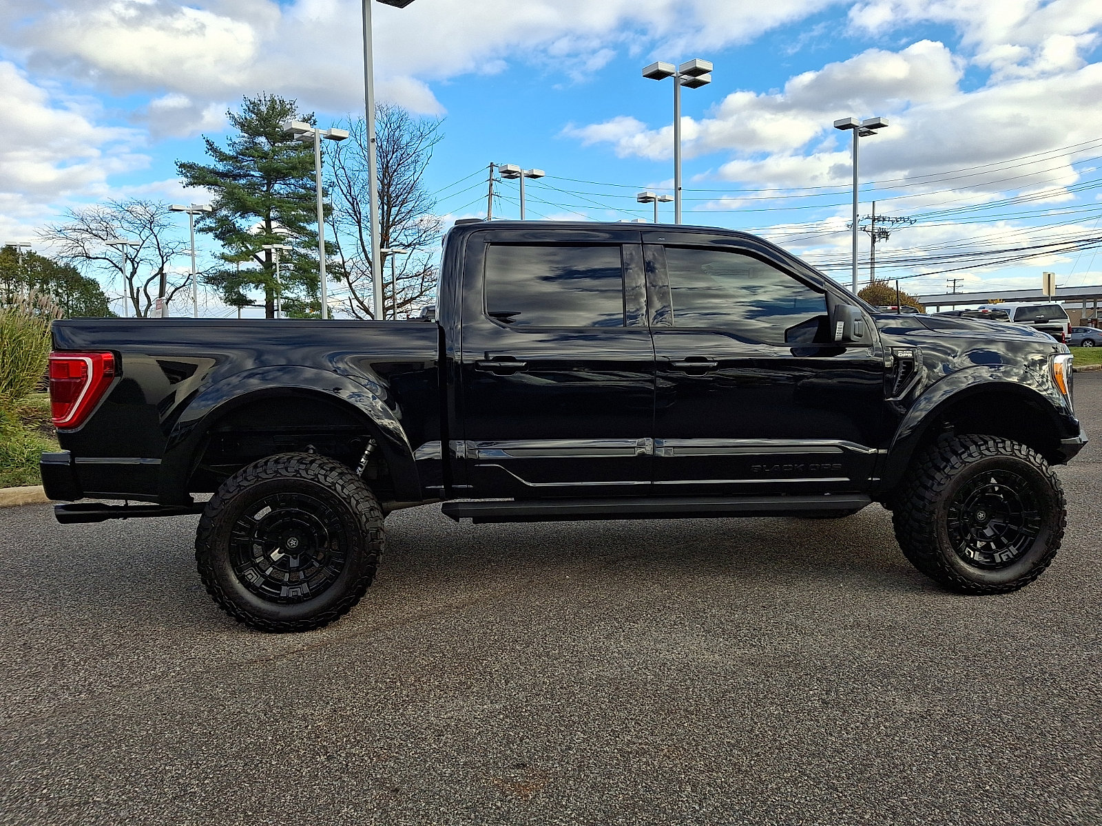 Used 2023 Ford F150 XLT w/ Equipment Group 302A High image 12