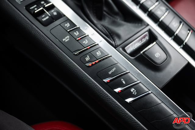 Used 2015 Porsche Macan Turbo image 68