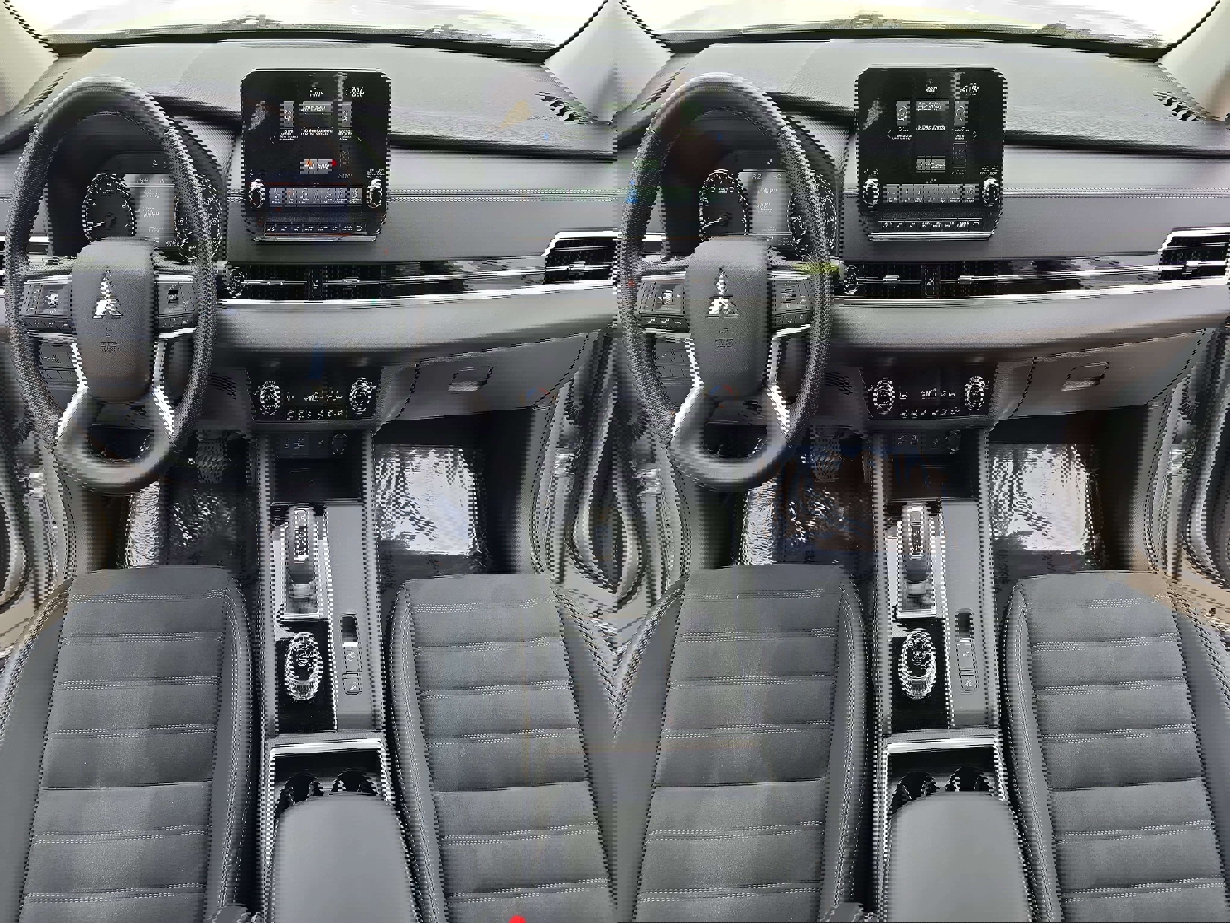 Used 2022 Mitsubishi Outlander SE image 9