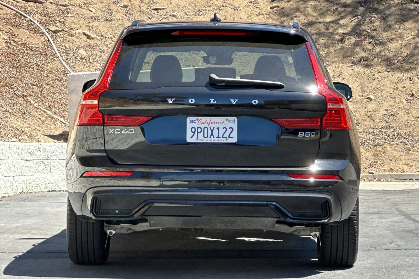 Certified 2025 Volvo XC60 B5 Plus AWD/4WD image 5