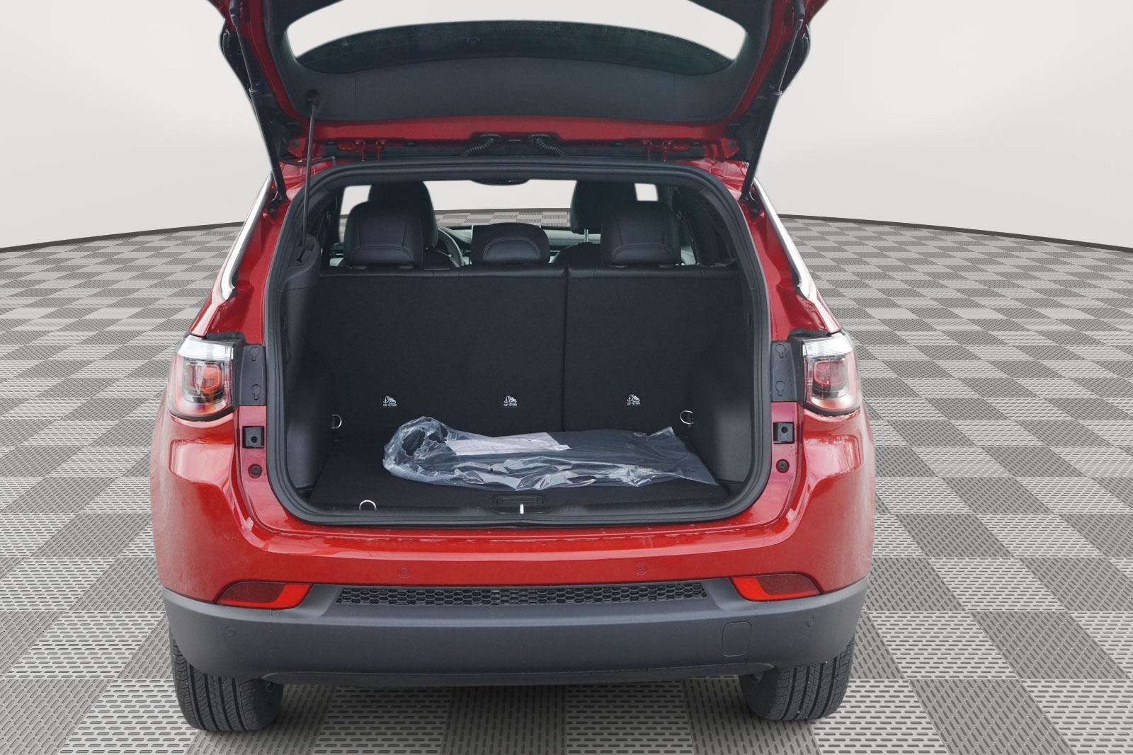 New 2026 Jeep Compass Limited image 6