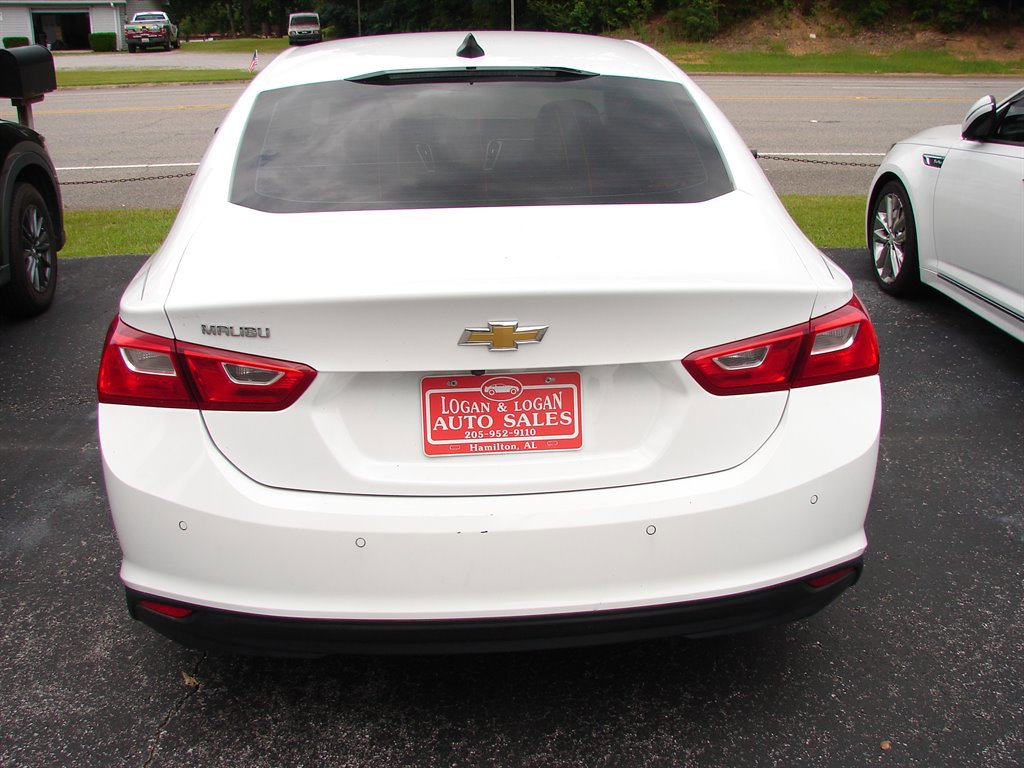 Used 2022 Chevrolet Malibu LS w/ Driver Confidence Package II image 4
