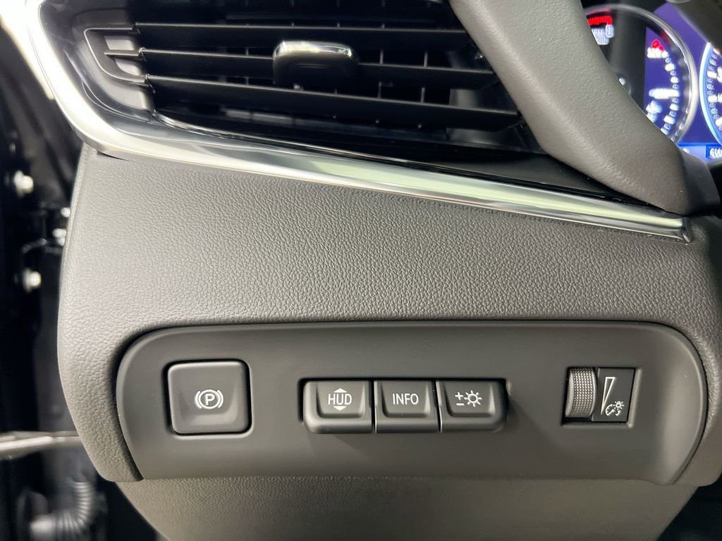 Used 2024 Buick Enclave Avenir AWD/4WD image 18