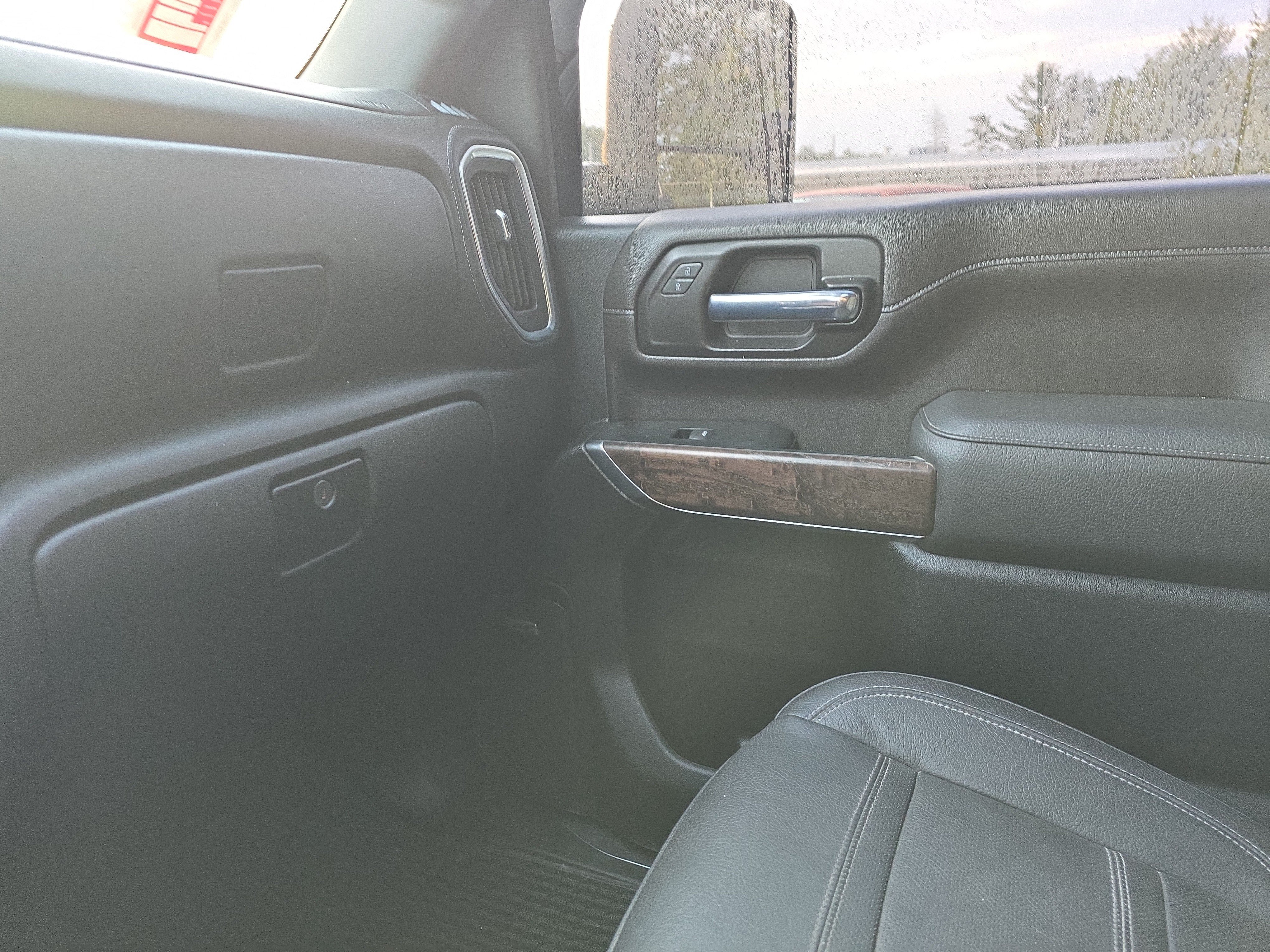 Used 2023 GMC Sierra 2500 Denali w/ Denali Black Diamond Edition AWD/4WD image 45