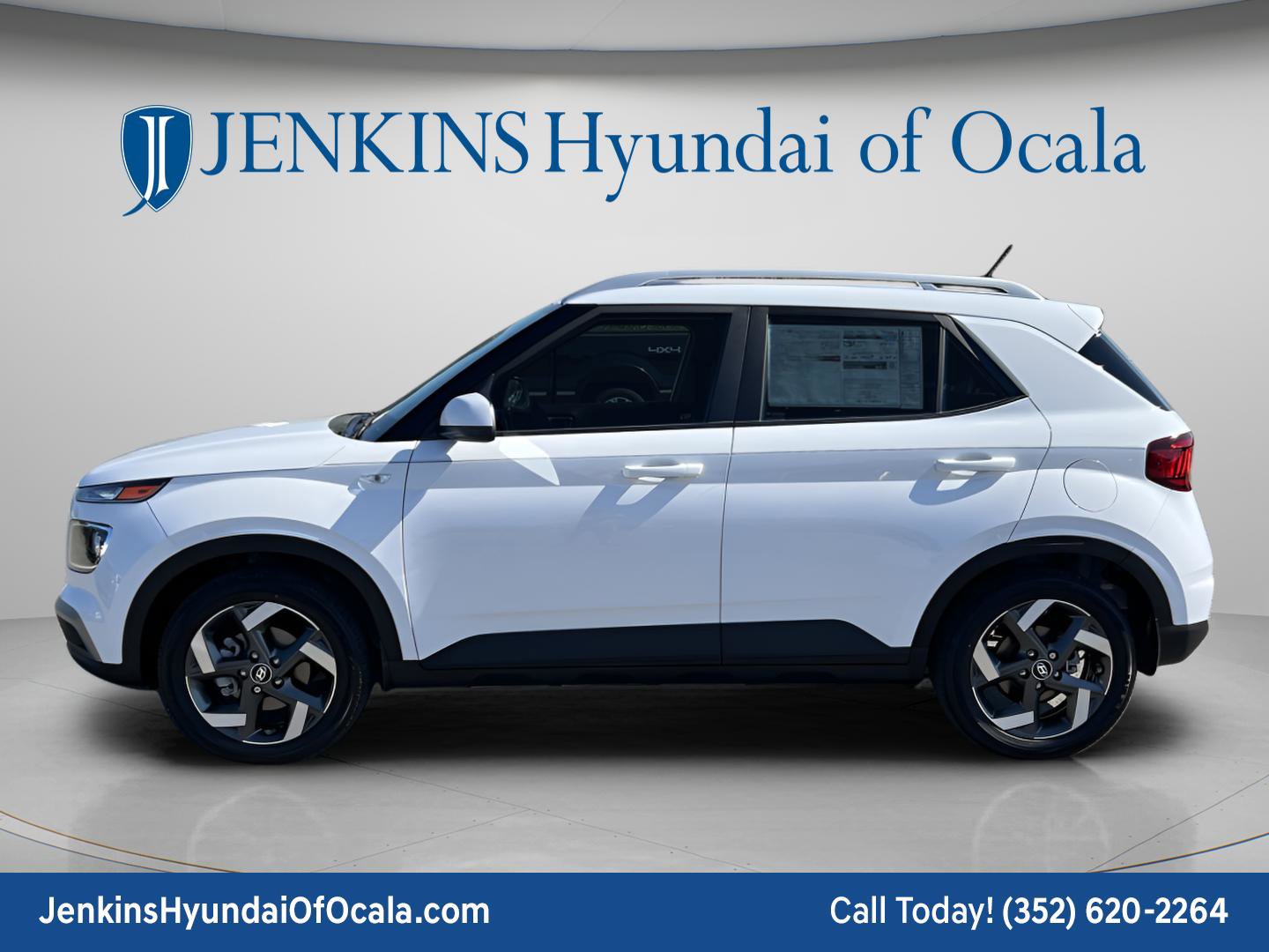 New 2025 Hyundai Venue SEL FWD image 10