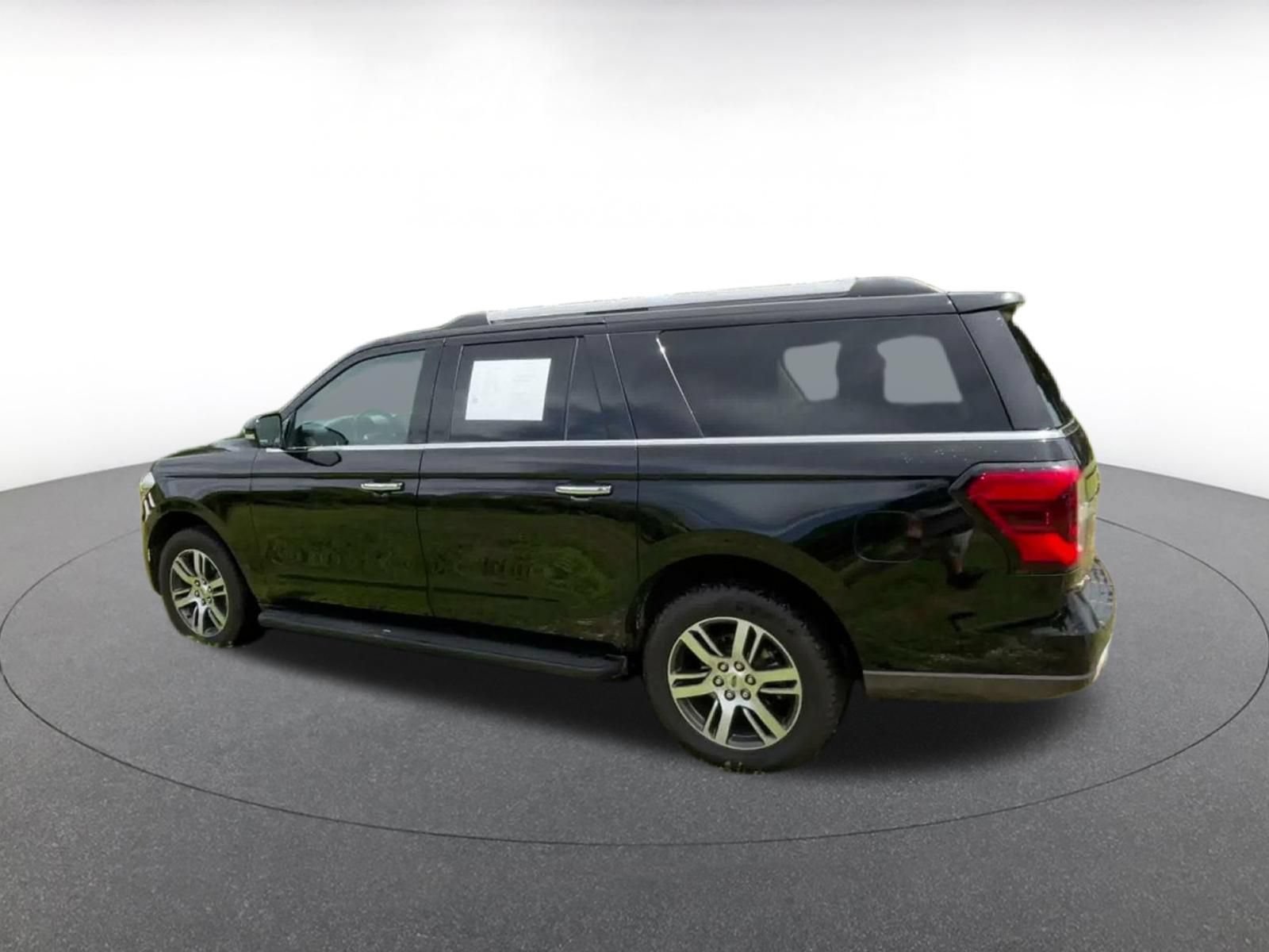 Used 2024 Ford Expedition Max Limited AWD/4WD image 9