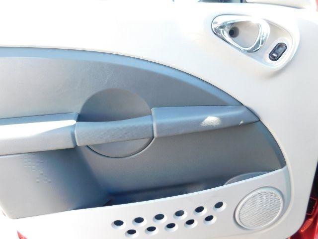 Used 2010 Chrysler PT Cruiser w/ Convenience Group image 10