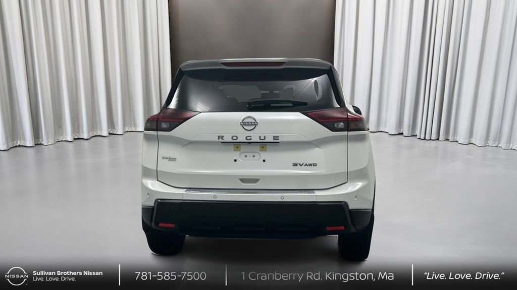 Used 2024 Nissan Rogue SV image 6