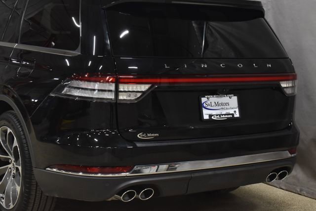 Used 2025 Lincoln Aviator Reserve image 9