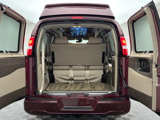 Used 2020 GMC Savana 2500 w/ Enhanced Convenience Package RWD image 10