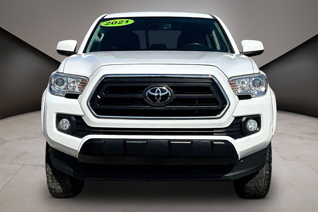 Used 2021 Toyota Tacoma SR5 AWD/4WD image 2