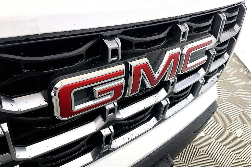 Used 2024 GMC Canyon AT4 w/ Canyon Safety Plus Package AWD/4WD image 23