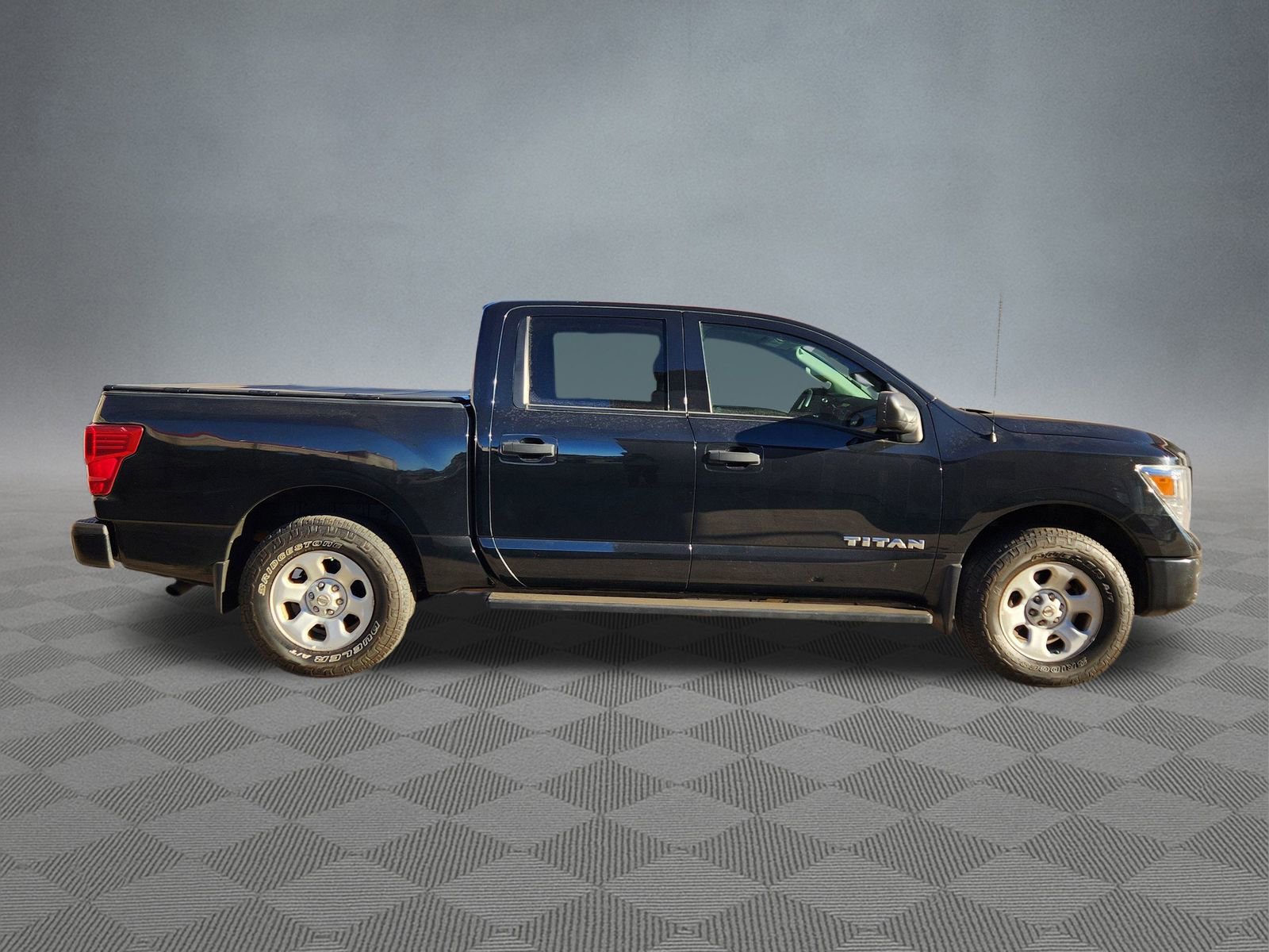 Used 2019 Nissan Titan S w/ S Utility Package image 9