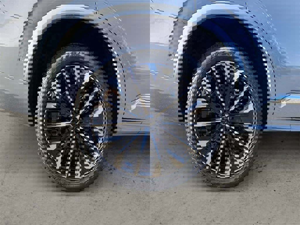 New 2025 Volvo XC90 B6 Ultra w/ Protection Package Premier image 7