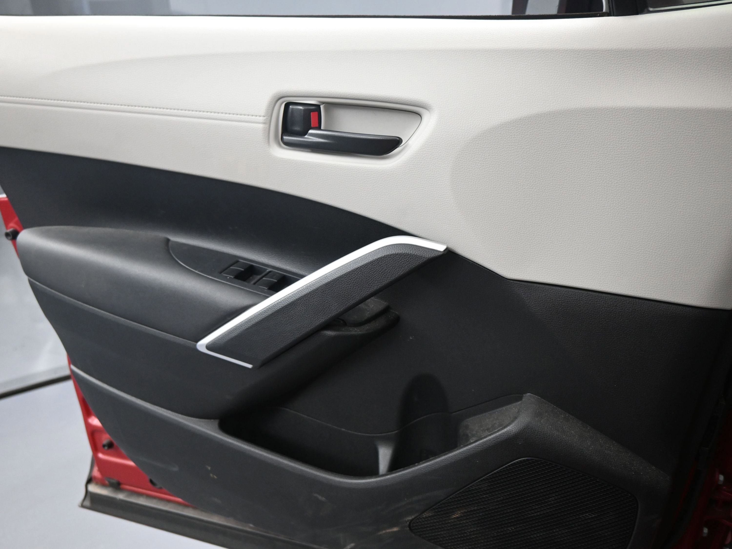 Certified 2023 Toyota Corolla Cross LE image 16