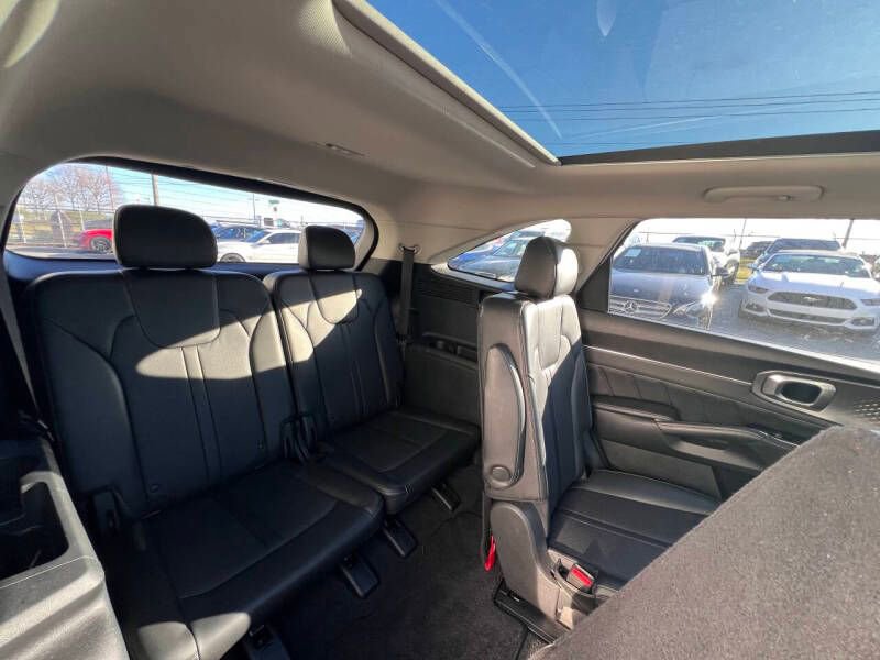 Used 2022 Kia Sorento SX FWD image 14