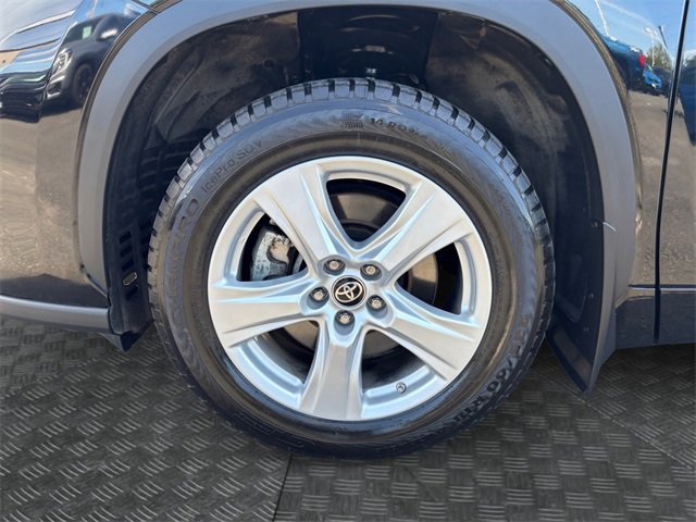 Used 2023 Toyota Highlander LE image 14