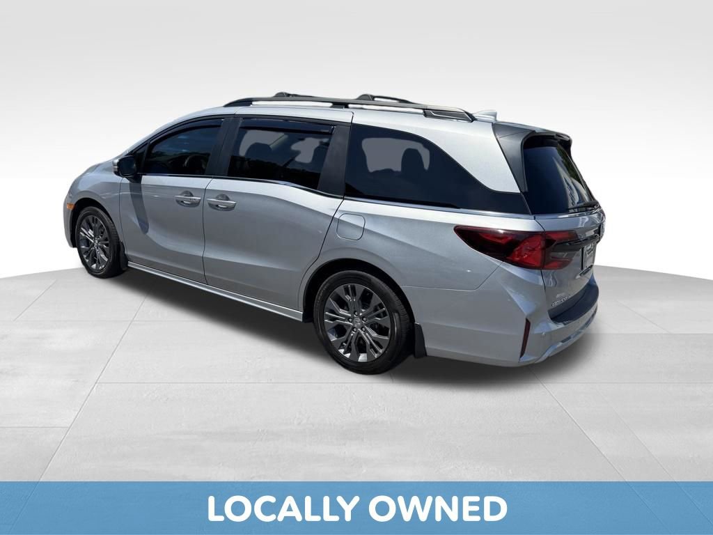 Used 2025 Honda Odyssey Touring image 4