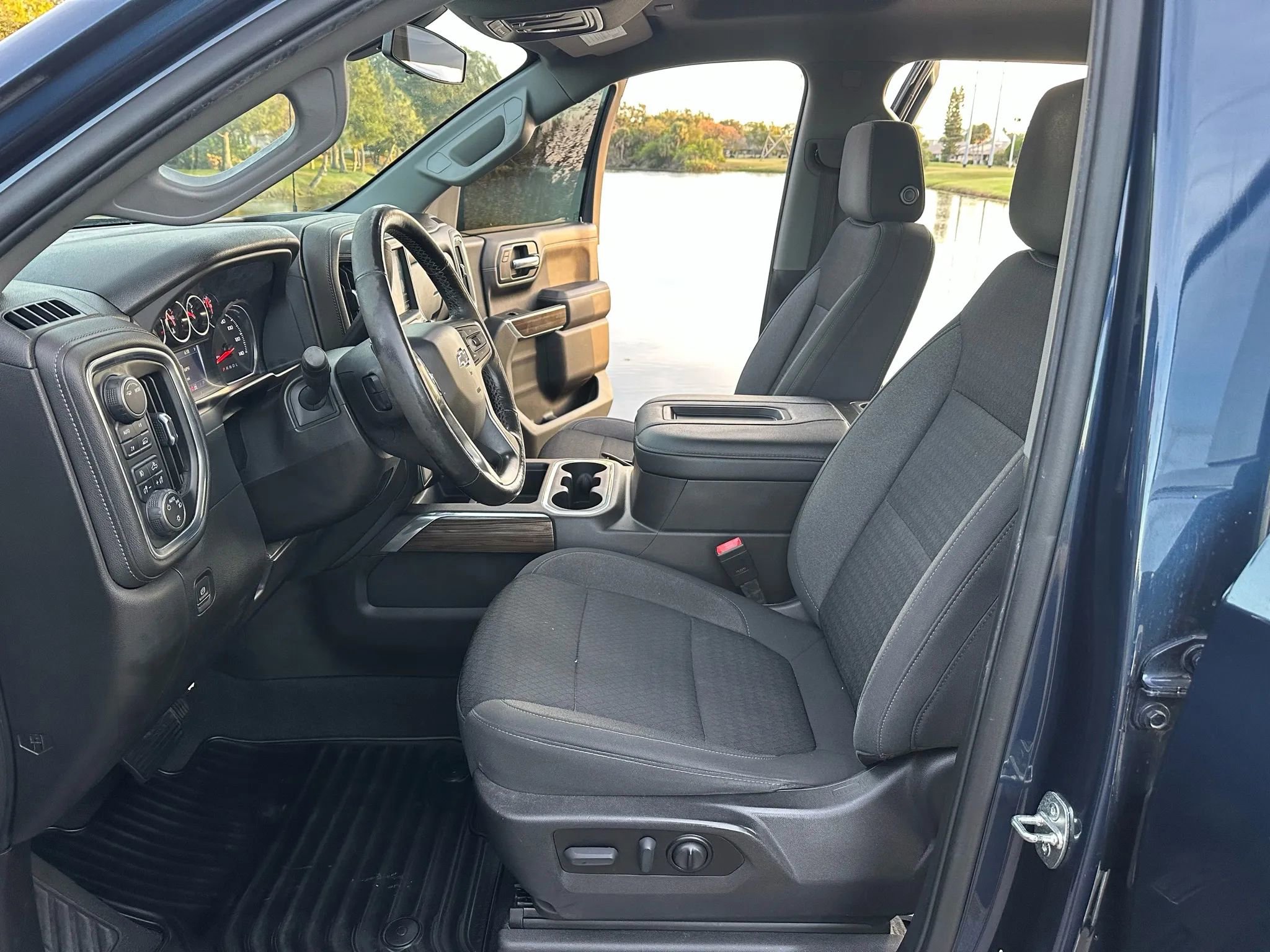 Used 2021 Chevrolet Silverado 1500 RST image 15
