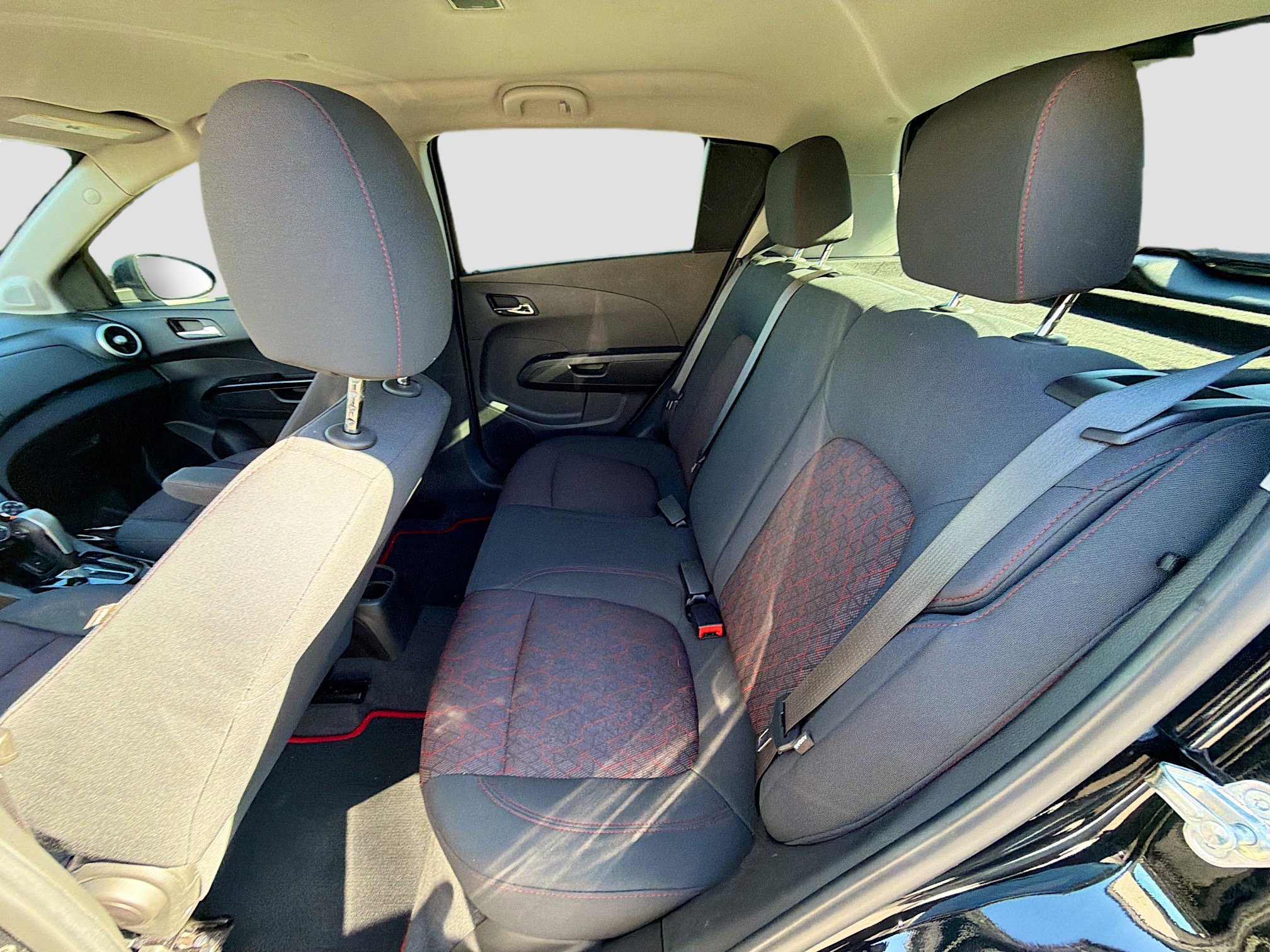 Used 2019 Chevrolet Sonic LT w/ Convenience Package image 19