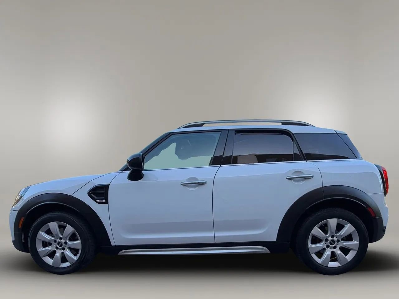 Used 2018 MINI Cooper Countryman FWD image 9