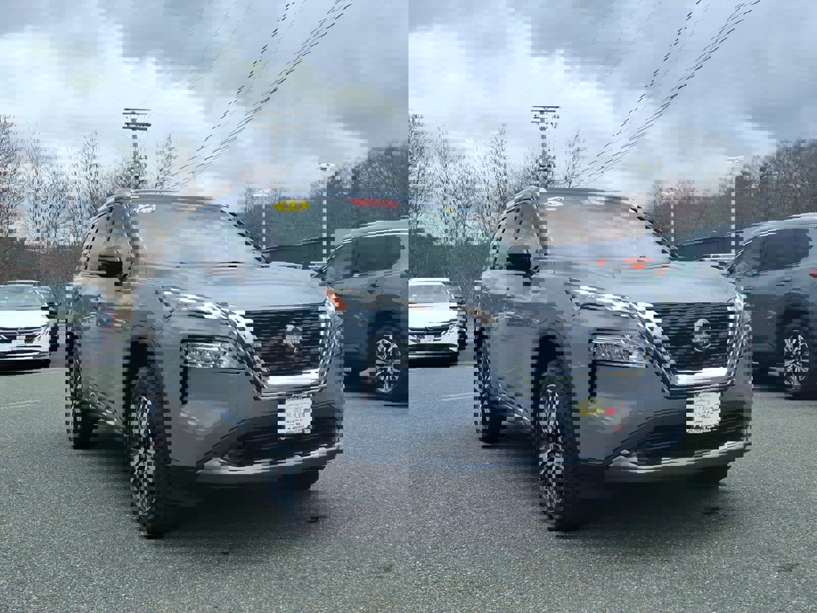 Certified 2022 Nissan Rogue SL w/ SL Premium Package AWD/4WD image 3