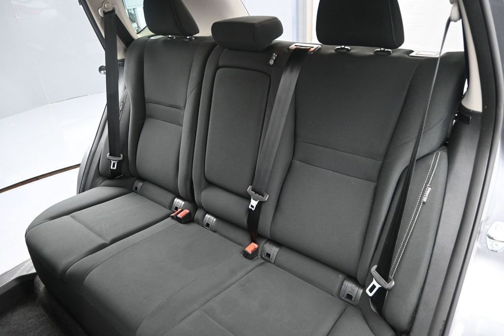 Used 2024 Nissan Rogue S FWD image 15
