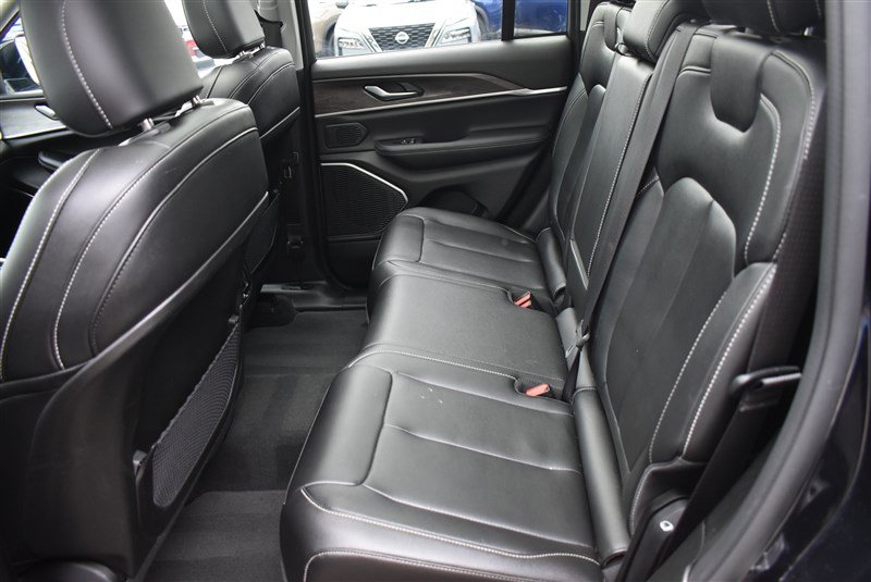 Used 2023 Jeep Grand Cherokee 4WD 4xe image 22