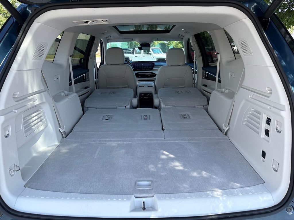 Certified 2026 Buick Enclave Avenir w/ Super Cruise Package FWD image 47