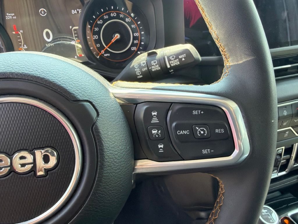 Used 2025 Jeep Wrangler Unlimited Sahara AWD/4WD image 20