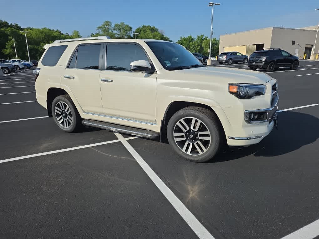 Used 2016 Toyota 4Runner Limited AWD/4WD image 2