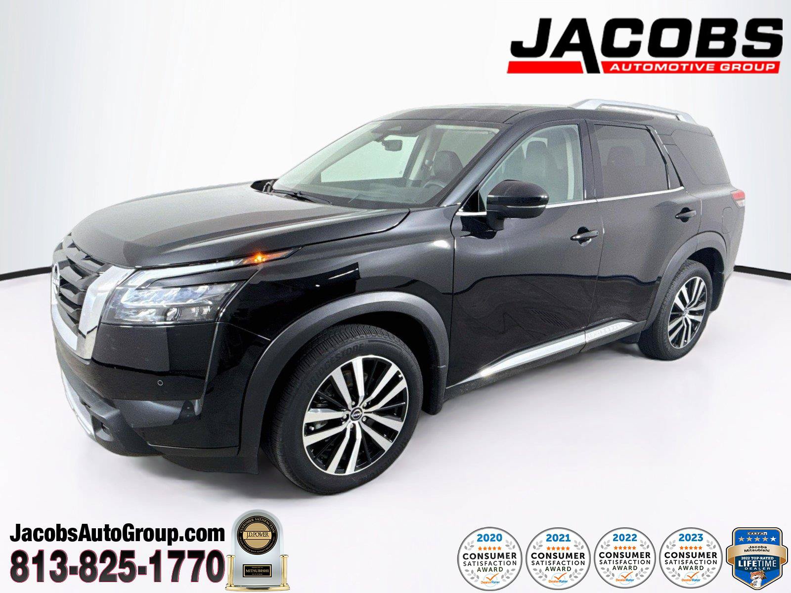 Used 2025 Nissan Pathfinder Platinum FWD image 1
